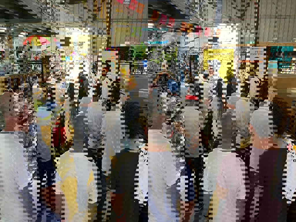 יום המעשים הטובים חזית הבית 14