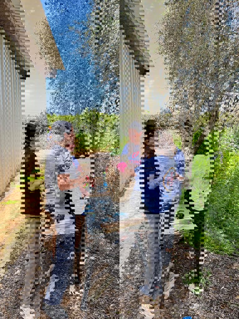 יום המעשים הטובים חזית הבית 17