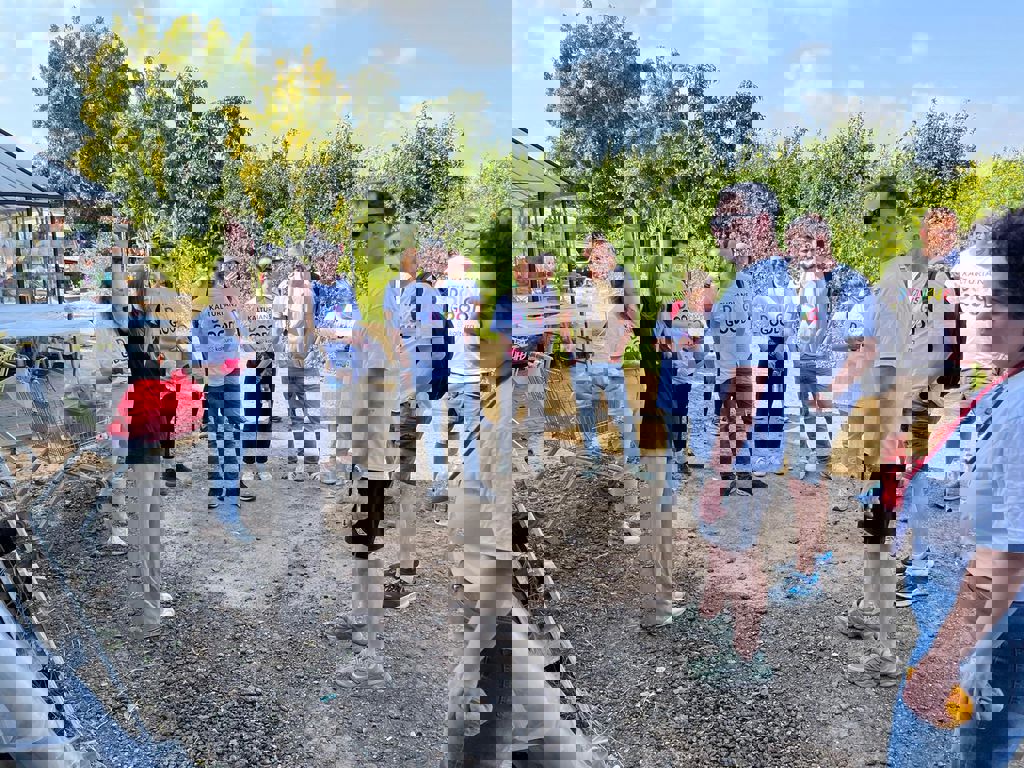 יום המעשים הטובים חזית הבית 4