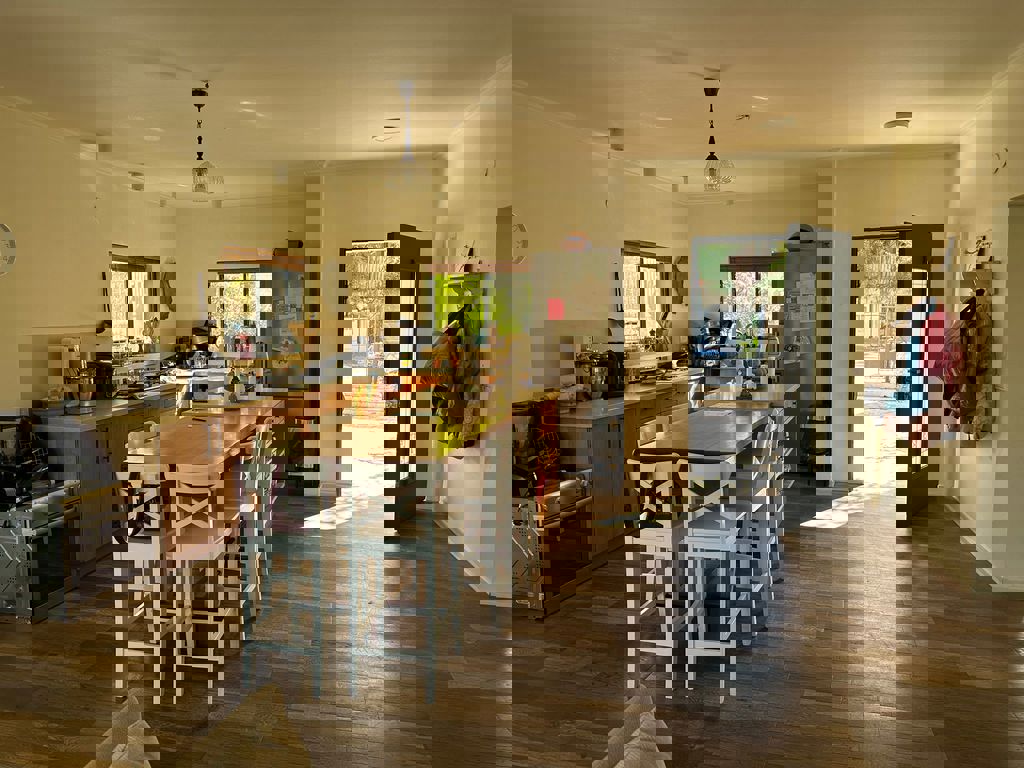 הבתים של חזית הבית 4