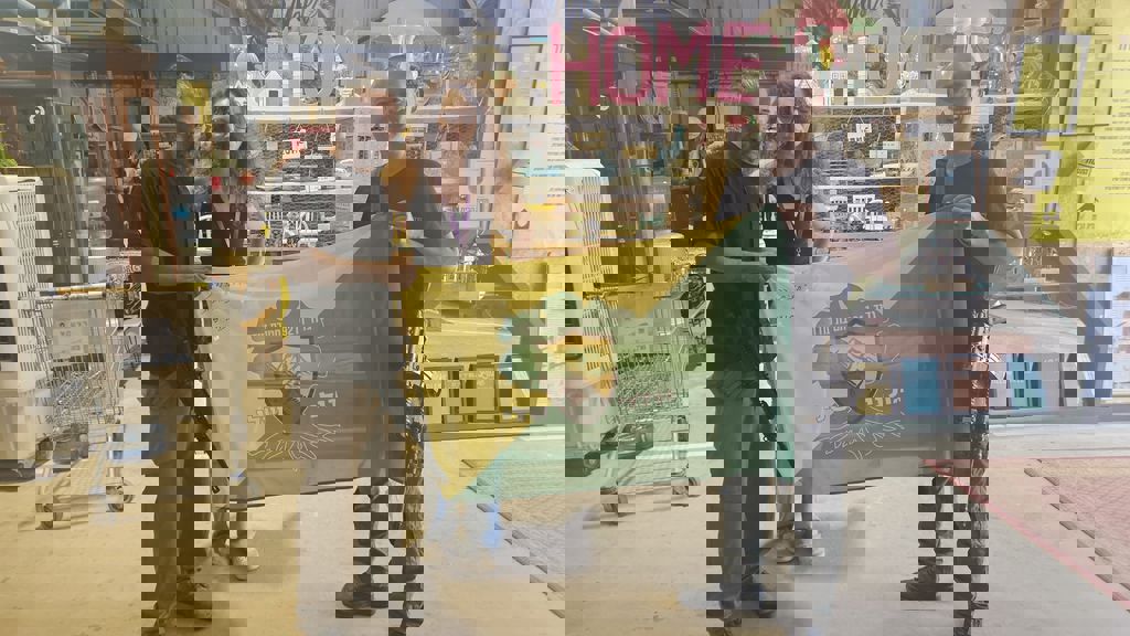 המשפחות של חזית הבית 110