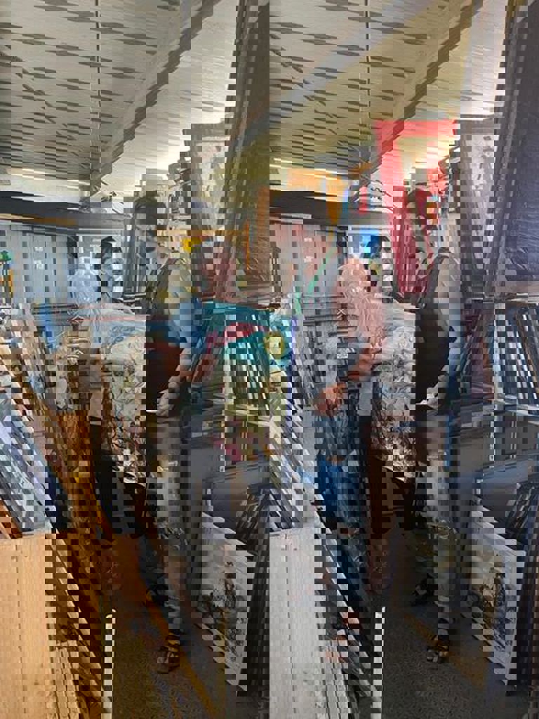 המשפחות של חזית הבית 135