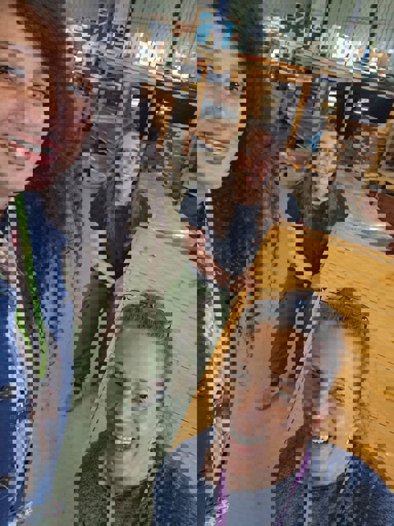 המשפחות של חזית הבית 47