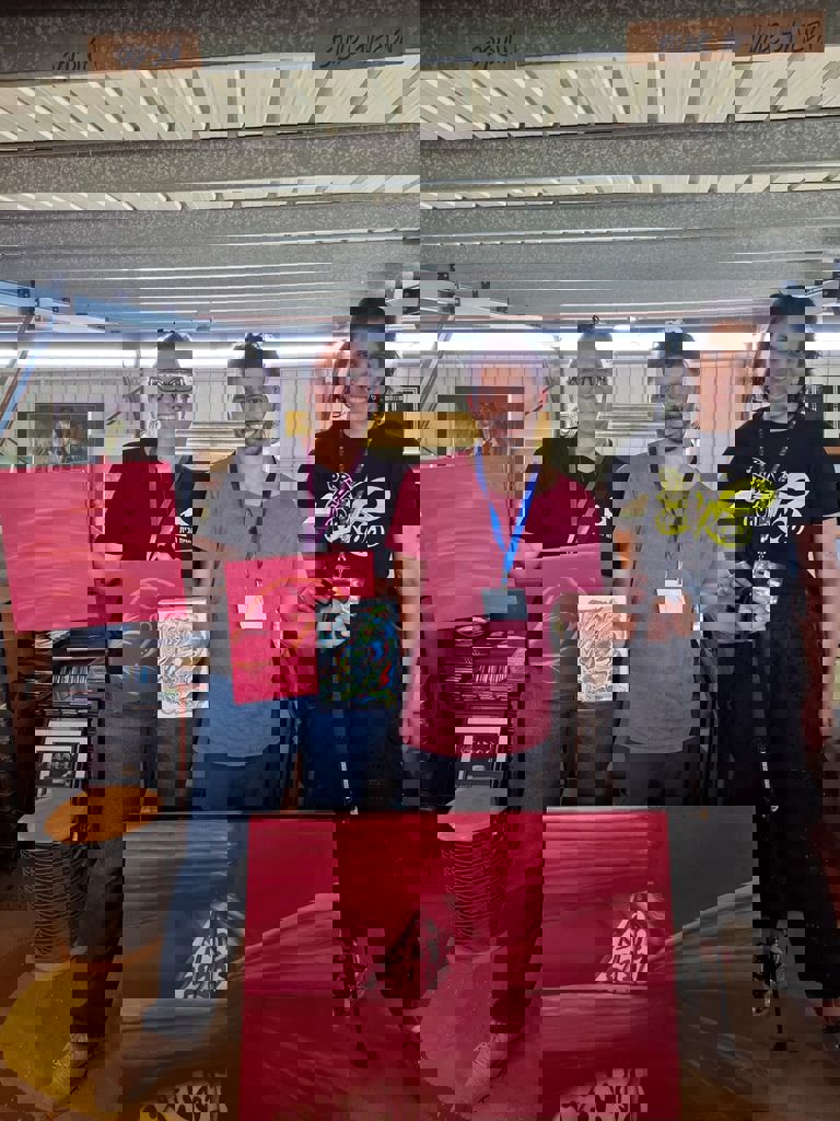 המשפחות של חזית הבית 50