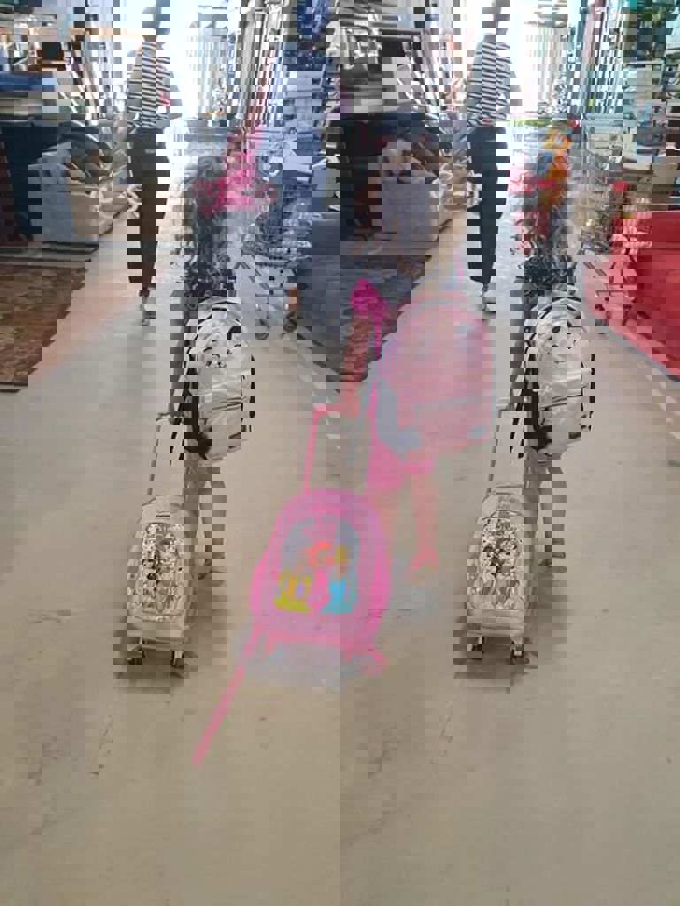 המשפחות של חזית הבית 80