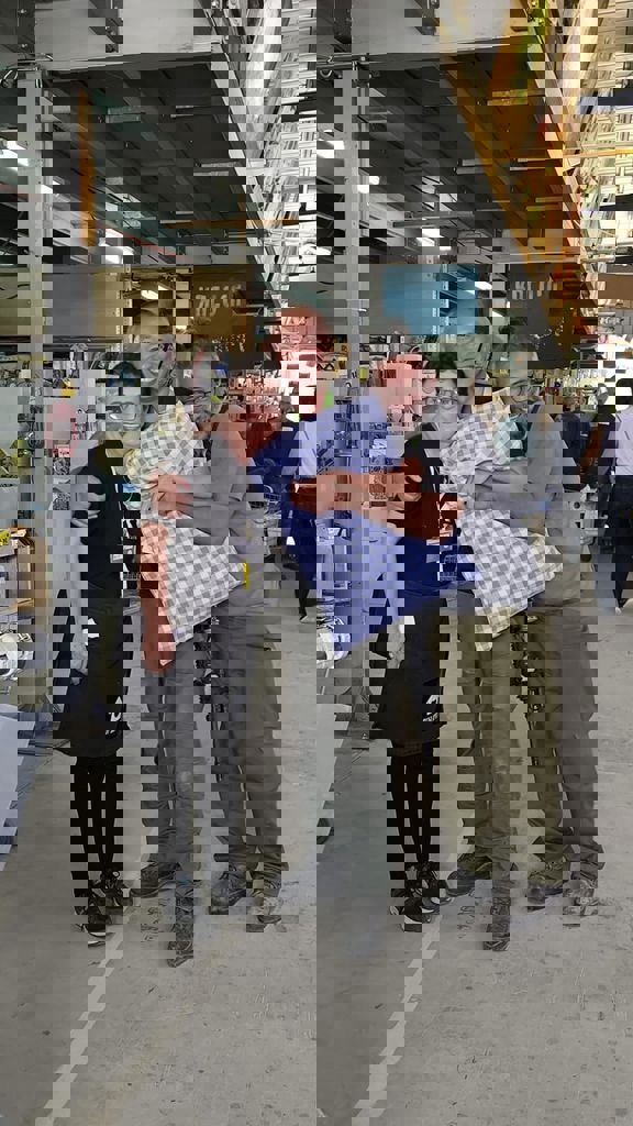 המשפחות של חזית הבית 95