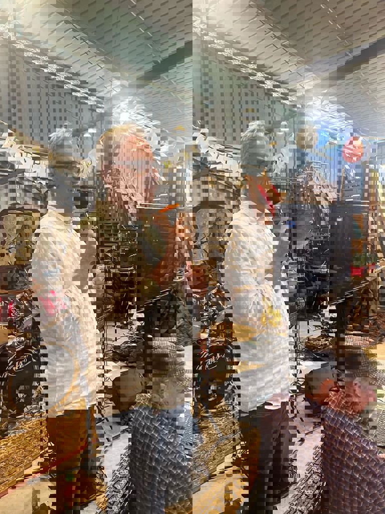 הסלון של חזית הבית 15