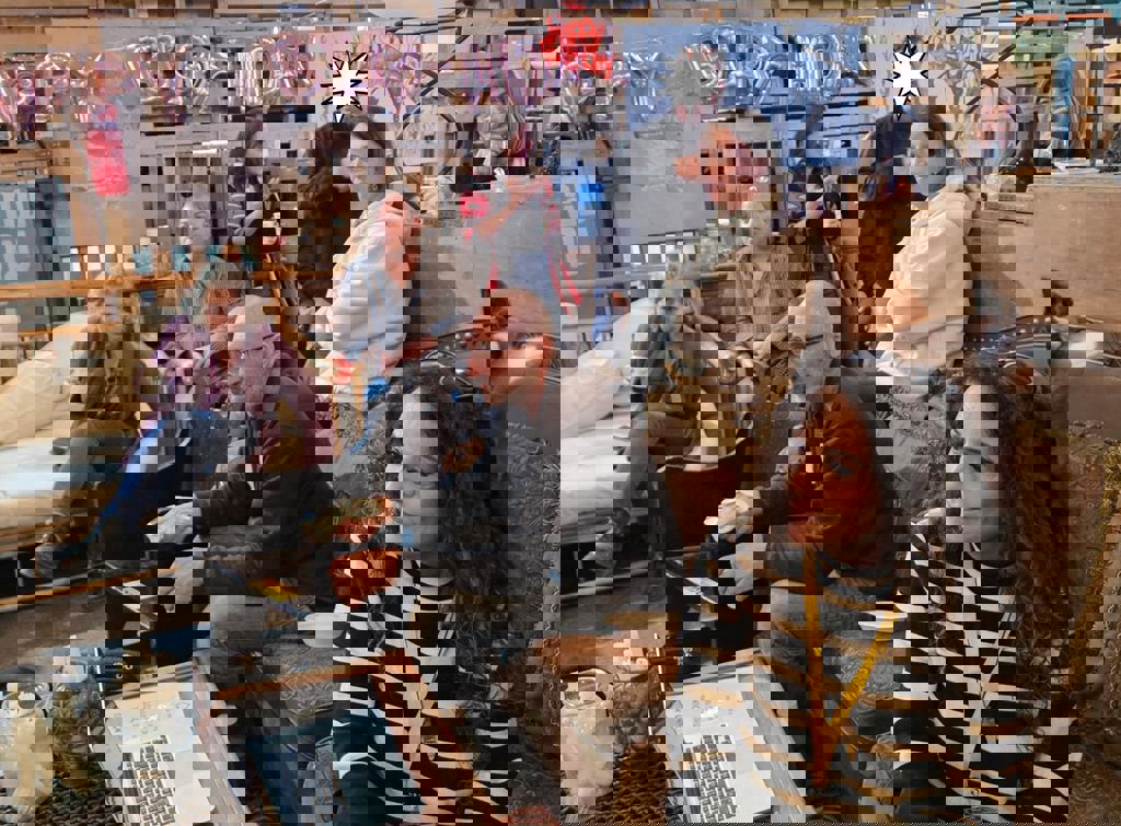 הסלון של חזית הבית 17