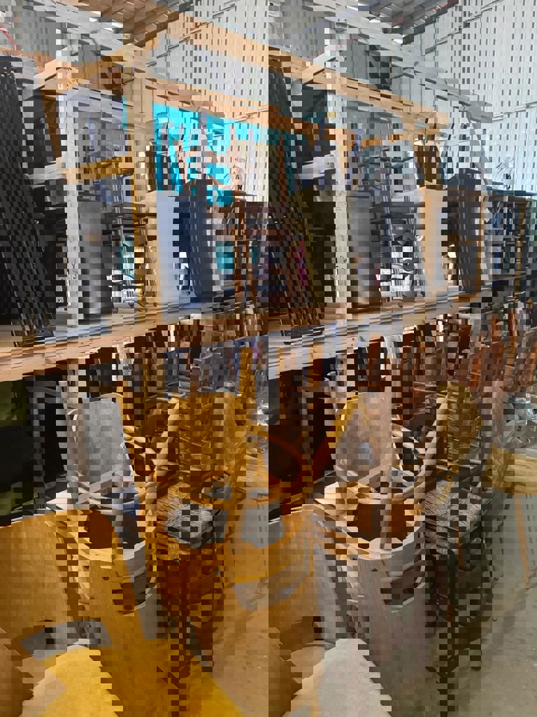 מחלקת ריהוט 11