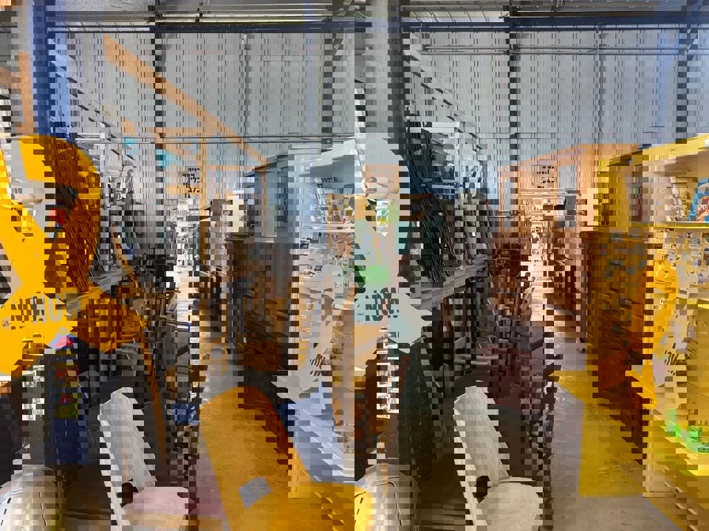 מחלקת ריהוט 14