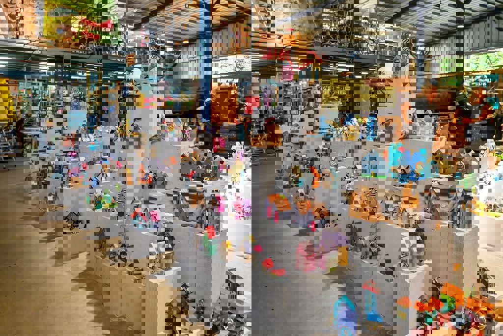 מיצג עם שלם עושה בית 17